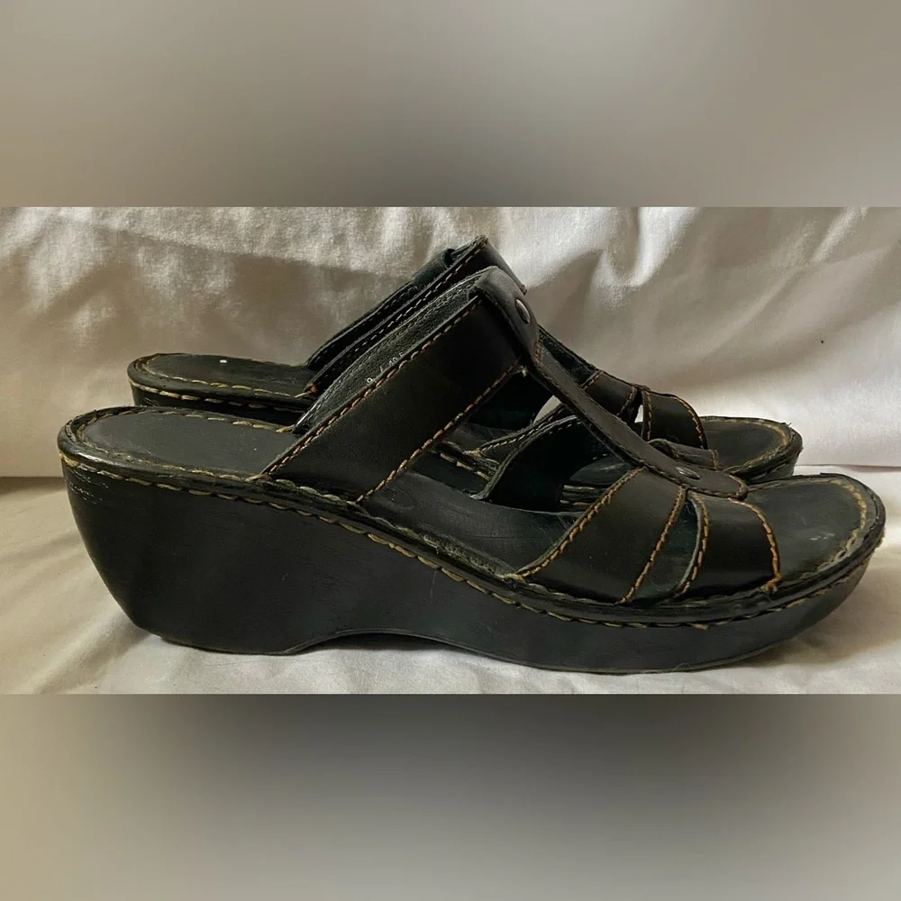 BORN Women Size 9 M/W Black Leather Hand Crafted Footwear Slip-On Sandals